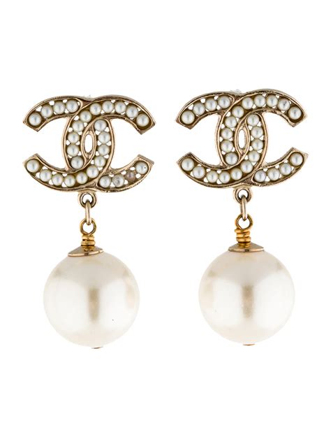 chanel drop pearl earrings